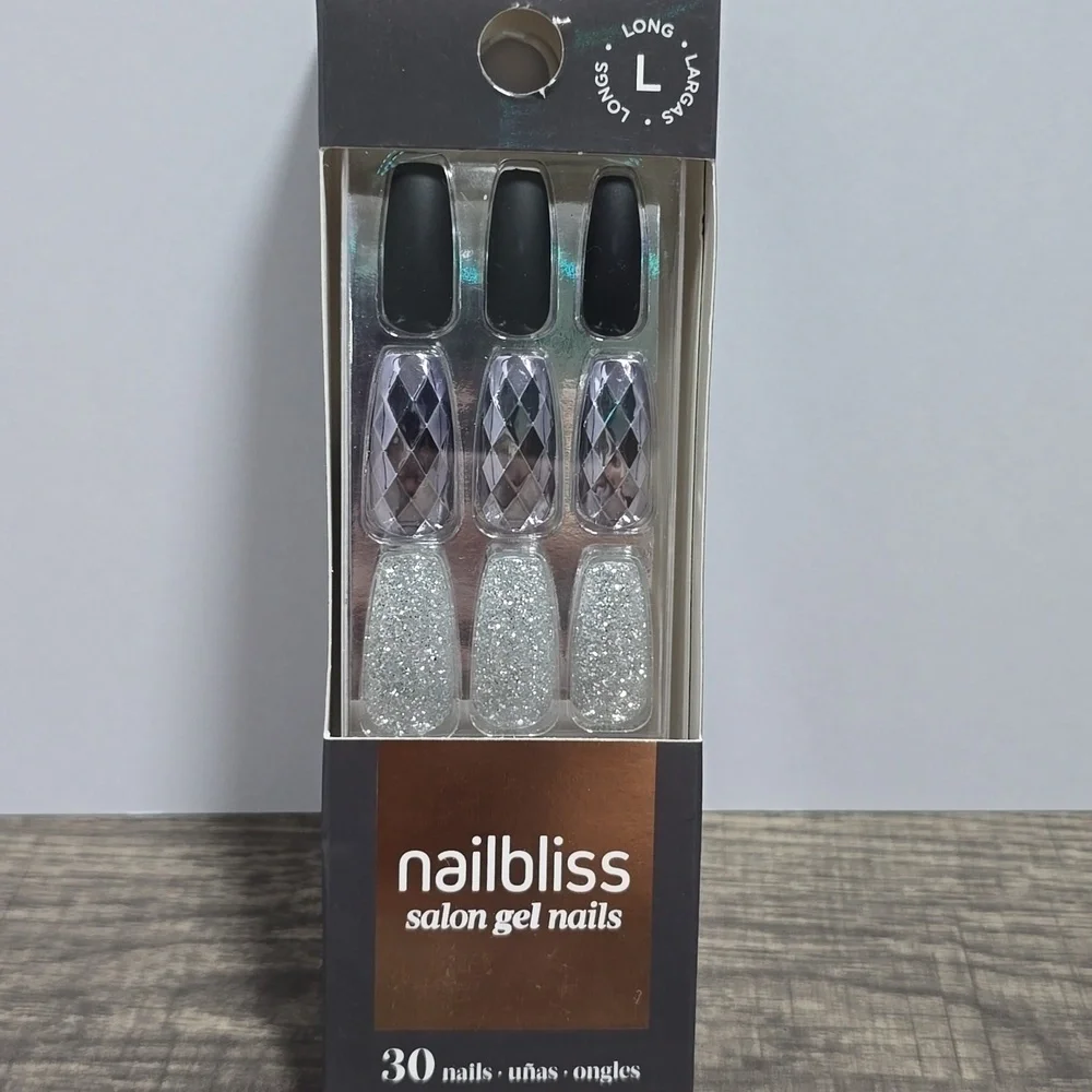 Dashing Diva NailBliss Salon Gel Nails Long Length Brand New Black Matte Silver